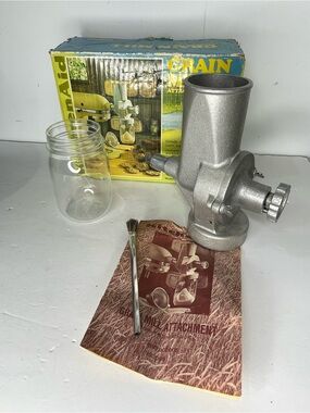 Vintage KitchenAid Hobart Grain Mill Attachment Model GM K45 K5-A in Box
